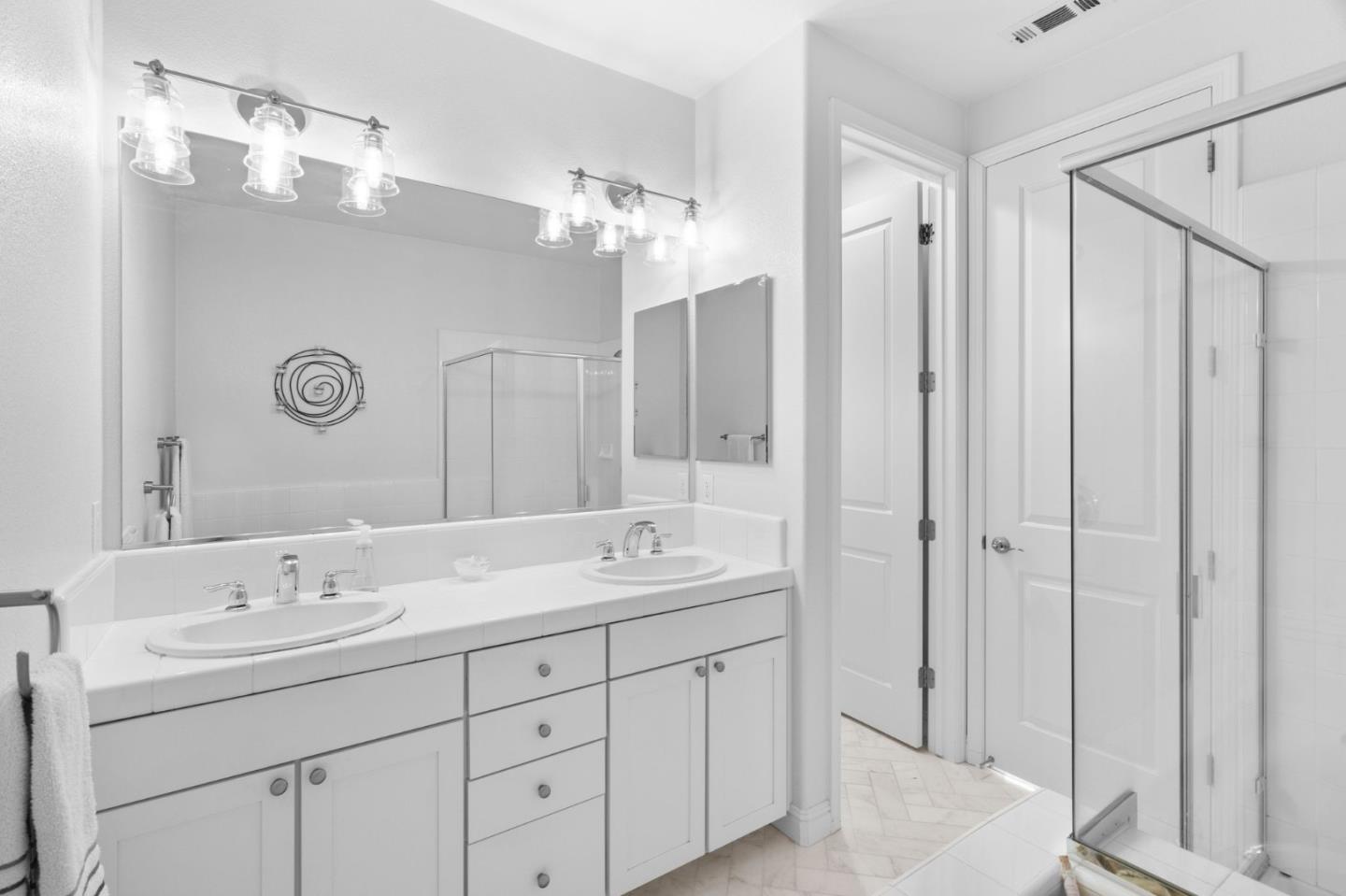 Detail Gallery Image 22 of 36 For 641 Turnbuckle Dr #1701,  Redwood City,  CA 94063 - 2 Beds | 2/1 Baths