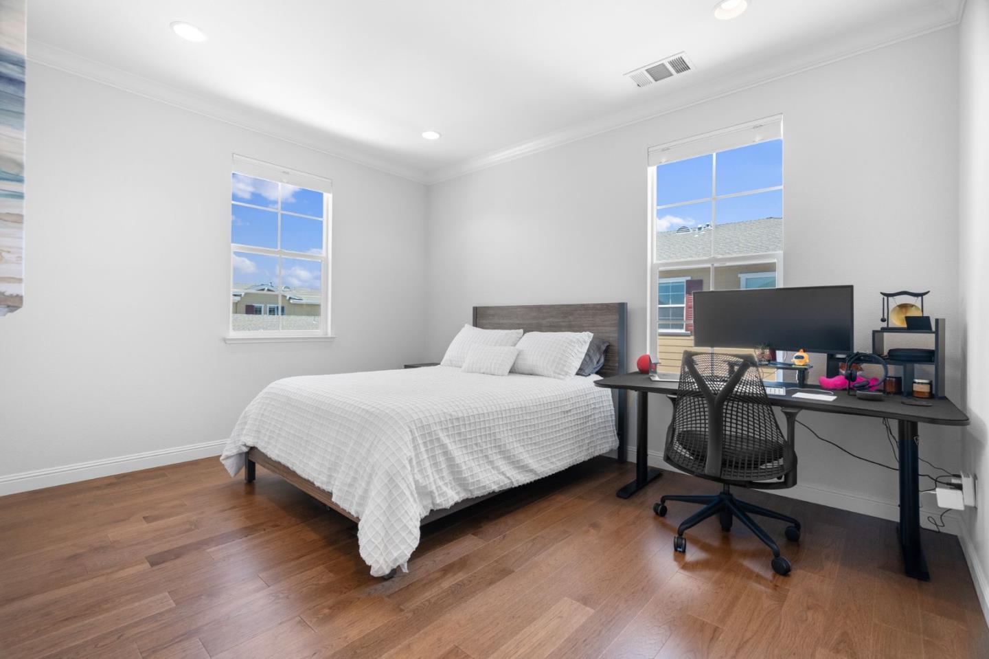 Detail Gallery Image 23 of 36 For 641 Turnbuckle Dr #1701,  Redwood City,  CA 94063 - 2 Beds | 2/1 Baths