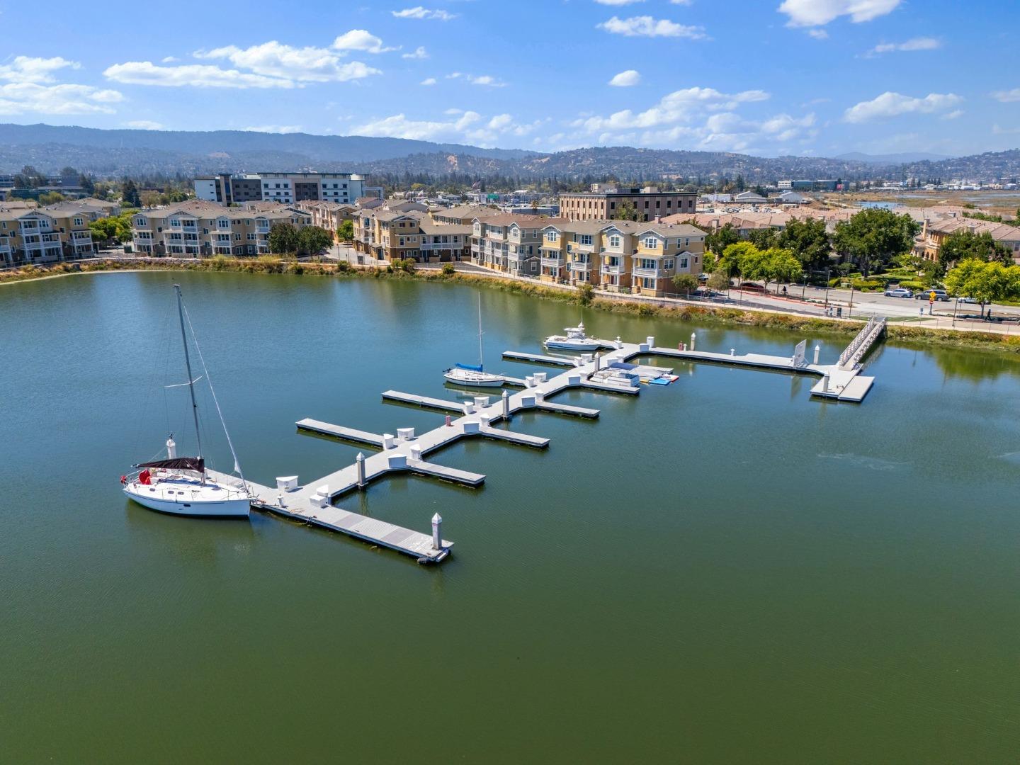 Detail Gallery Image 33 of 36 For 641 Turnbuckle Dr #1701,  Redwood City,  CA 94063 - 2 Beds | 2/1 Baths