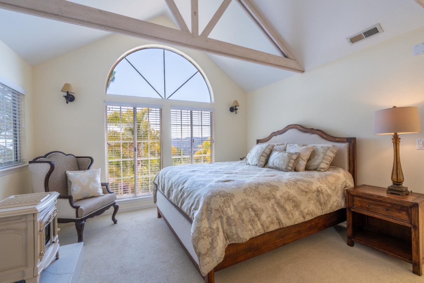 Detail Gallery Image 22 of 41 For 6 Huckleberry Ct, Monterey,  CA 93940 - 3 Beds | 2/1 Baths