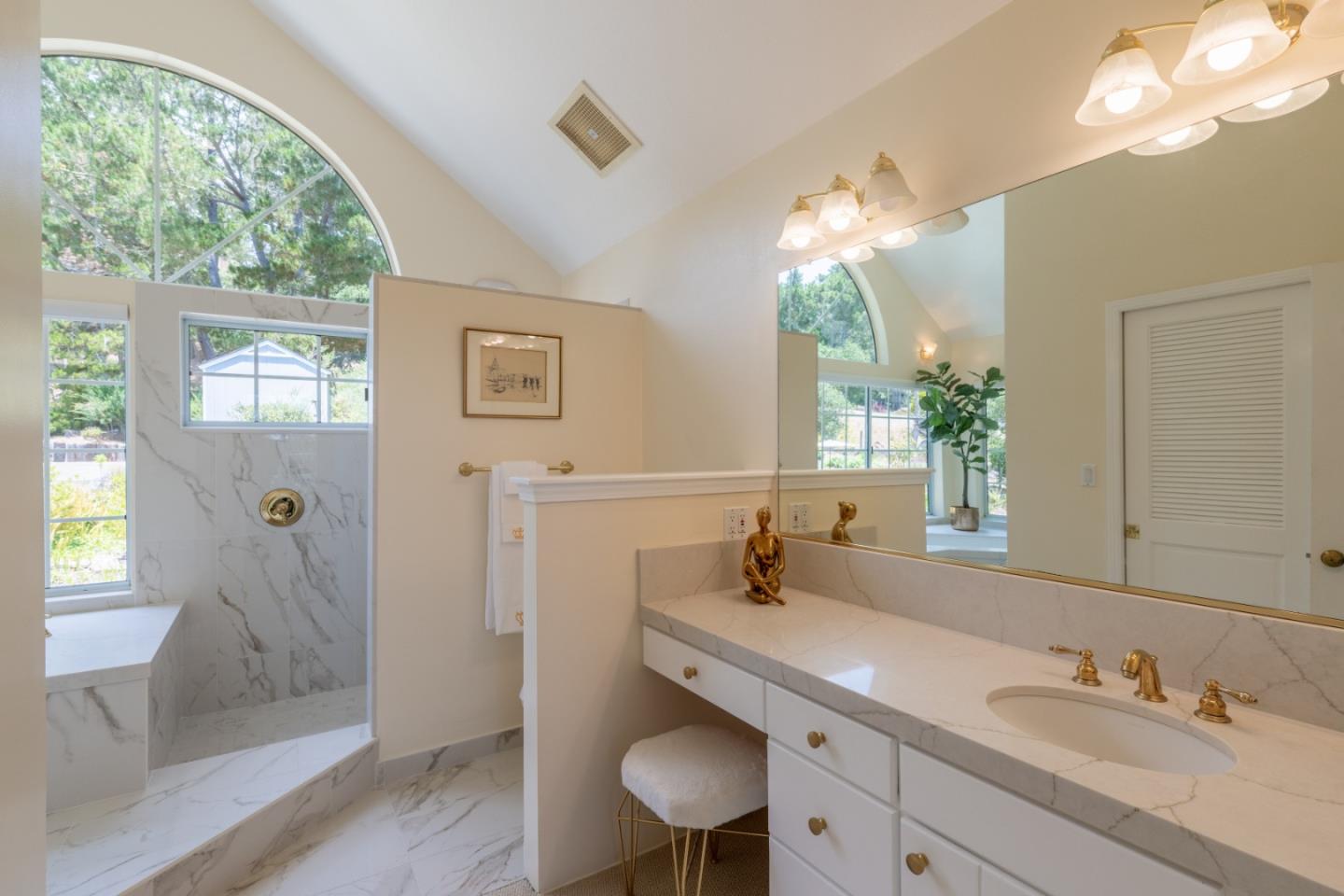 Detail Gallery Image 24 of 41 For 6 Huckleberry Ct, Monterey,  CA 93940 - 3 Beds | 2/1 Baths