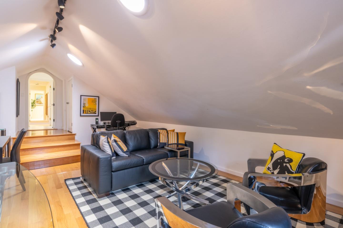Detail Gallery Image 31 of 41 For 6 Huckleberry Ct, Monterey,  CA 93940 - 3 Beds | 2/1 Baths