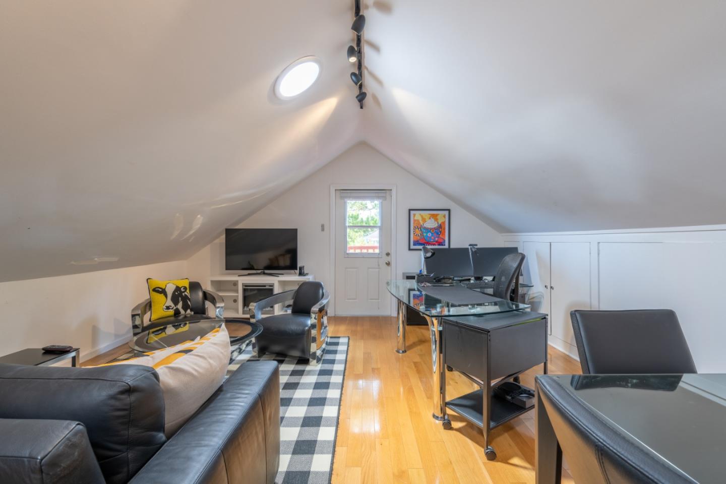 Detail Gallery Image 32 of 41 For 6 Huckleberry Ct, Monterey,  CA 93940 - 3 Beds | 2/1 Baths