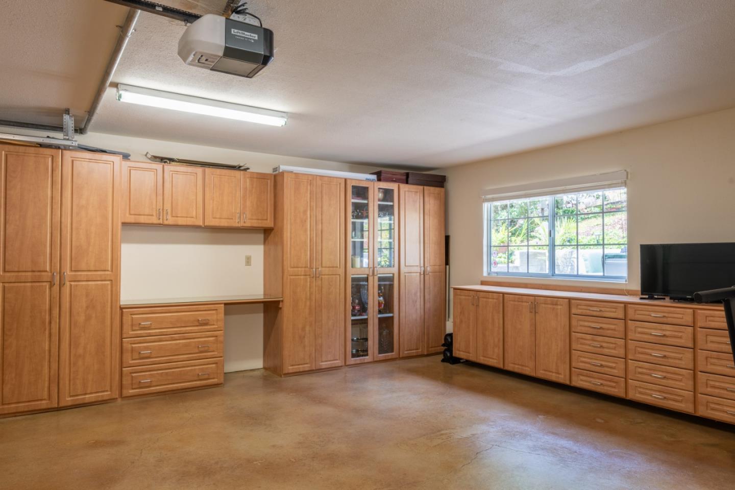 Detail Gallery Image 33 of 41 For 6 Huckleberry Ct, Monterey,  CA 93940 - 3 Beds | 2/1 Baths