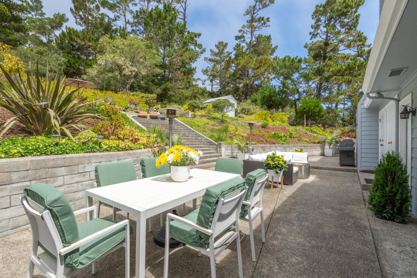Detail Gallery Image 34 of 41 For 6 Huckleberry Ct, Monterey,  CA 93940 - 3 Beds | 2/1 Baths