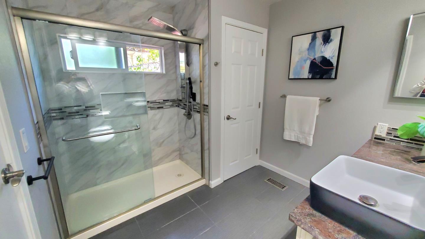 Detail Gallery Image 13 of 23 For 385 Chateau La Salle Dr #385,  San Jose,  CA 95111 - 3 Beds | 2 Baths