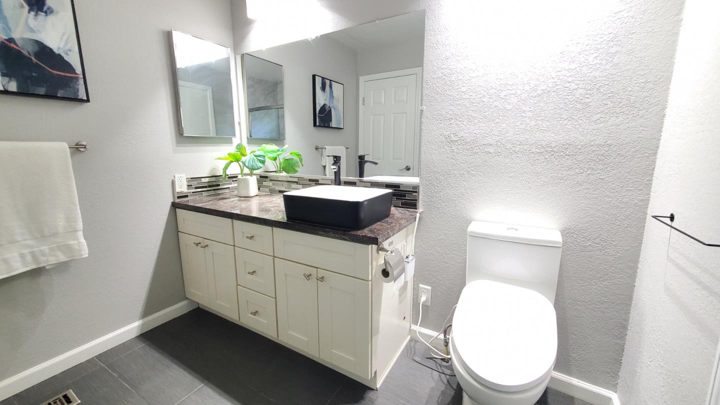 Detail Gallery Image 14 of 23 For 385 Chateau La Salle Dr #385,  San Jose,  CA 95111 - 3 Beds | 2 Baths