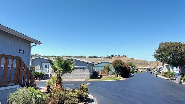 Detail Gallery Image 3 of 23 For 385 Chateau La Salle Dr #385,  San Jose,  CA 95111 - 3 Beds | 2 Baths