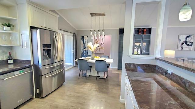 Detail Gallery Image 7 of 23 For 385 Chateau La Salle Dr #385,  San Jose,  CA 95111 - 3 Beds | 2 Baths
