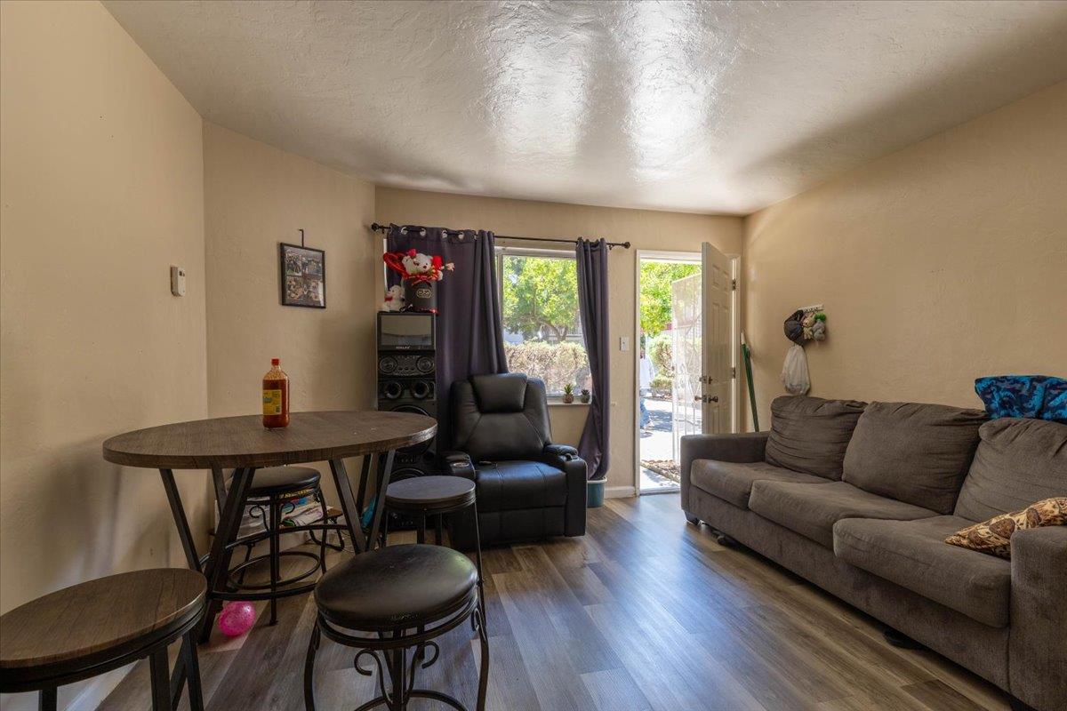 Detail Gallery Image 8 of 25 For 2041 Beatrice Ct, San Jose,  CA 95128 - – Beds | – Baths