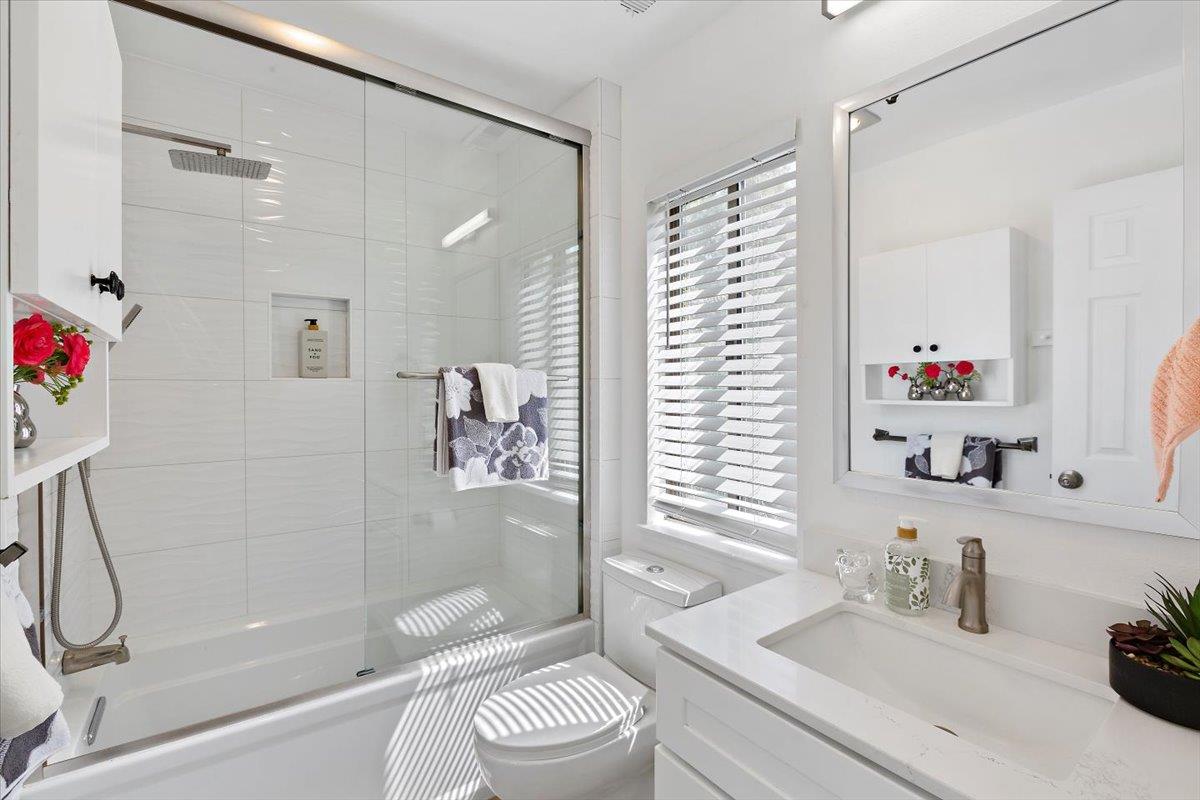 Detail Gallery Image 17 of 36 For 451 Alberto Way #D244,  Los Gatos,  CA 95032 - 2 Beds | 2 Baths