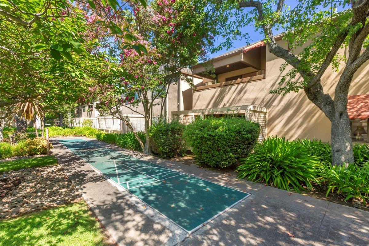 Detail Gallery Image 27 of 36 For 451 Alberto Way #D244,  Los Gatos,  CA 95032 - 2 Beds | 2 Baths