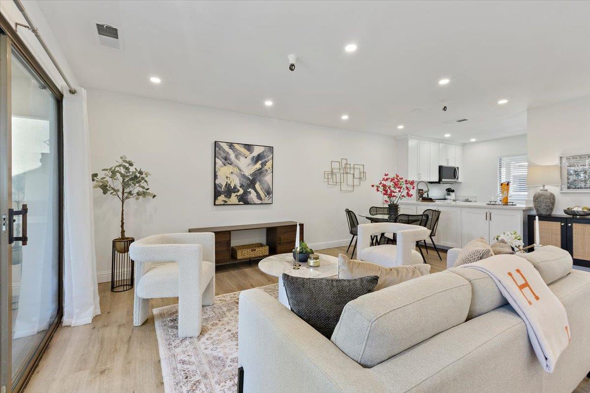 Detail Gallery Image 3 of 36 For 451 Alberto Way #D244,  Los Gatos,  CA 95032 - 2 Beds | 2 Baths