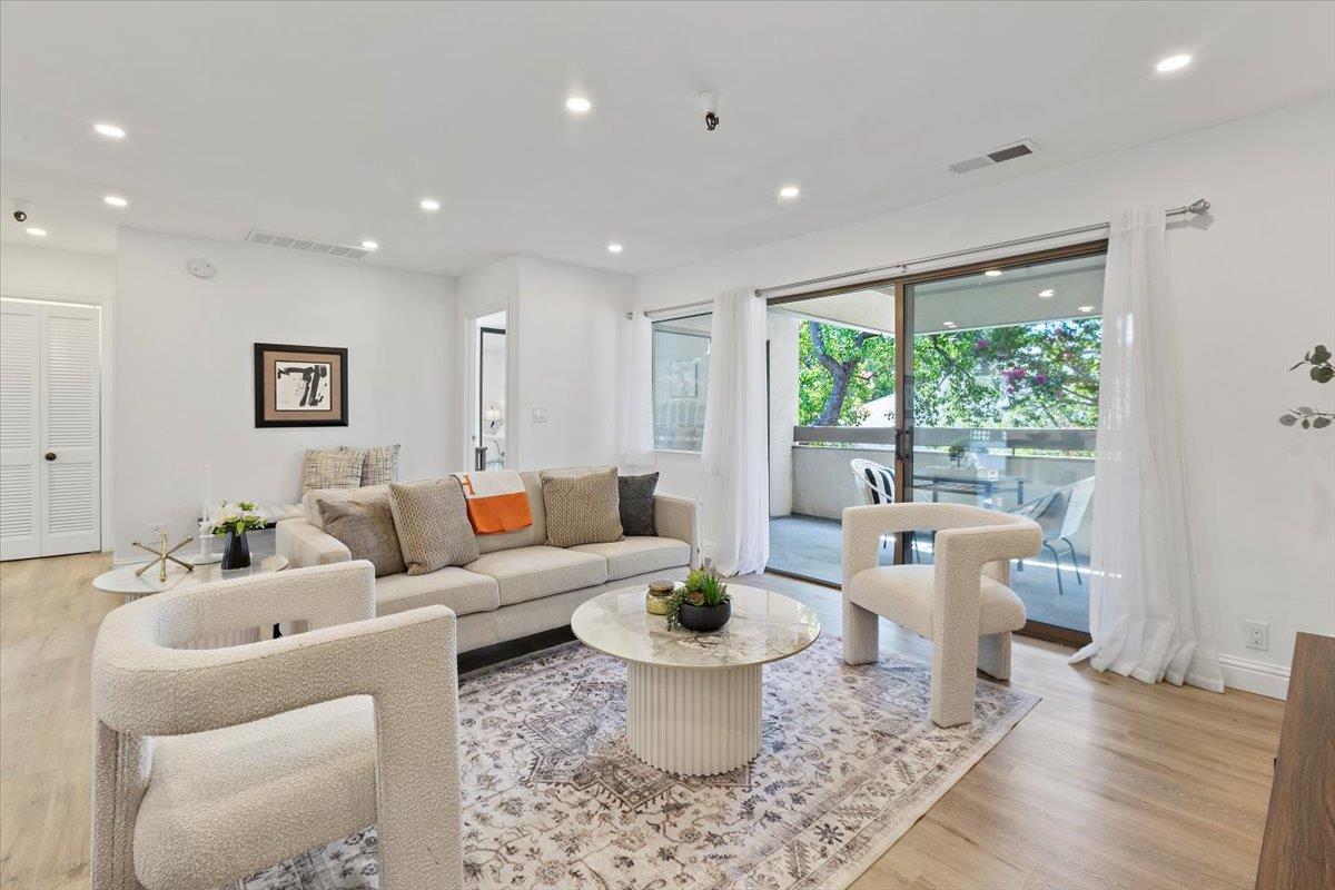 Detail Gallery Image 4 of 36 For 451 Alberto Way #D244,  Los Gatos,  CA 95032 - 2 Beds | 2 Baths