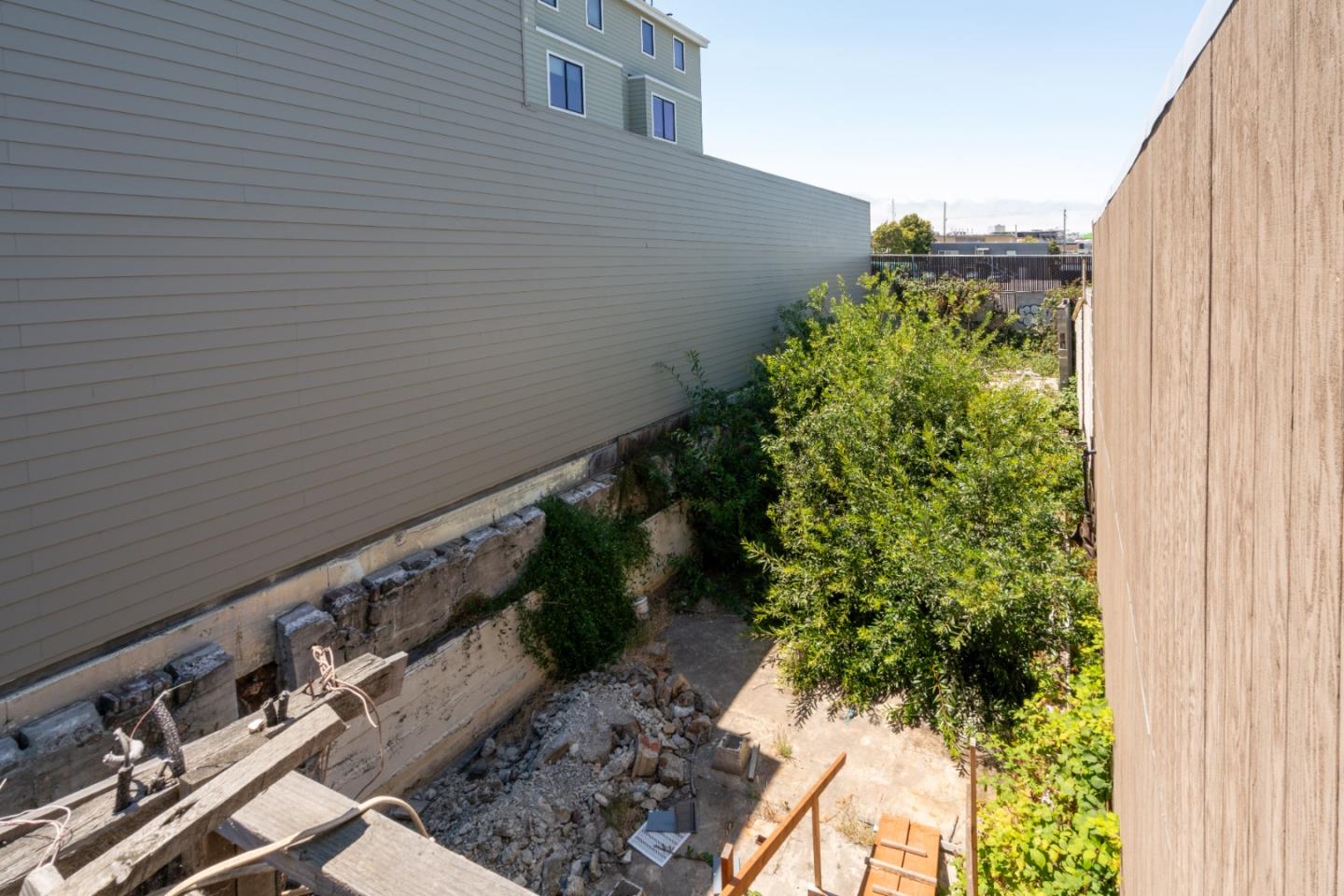 Detail Gallery Image 8 of 22 For 4128 3rd St, San Francisco,  CA 94124 - – Beds | – Baths
