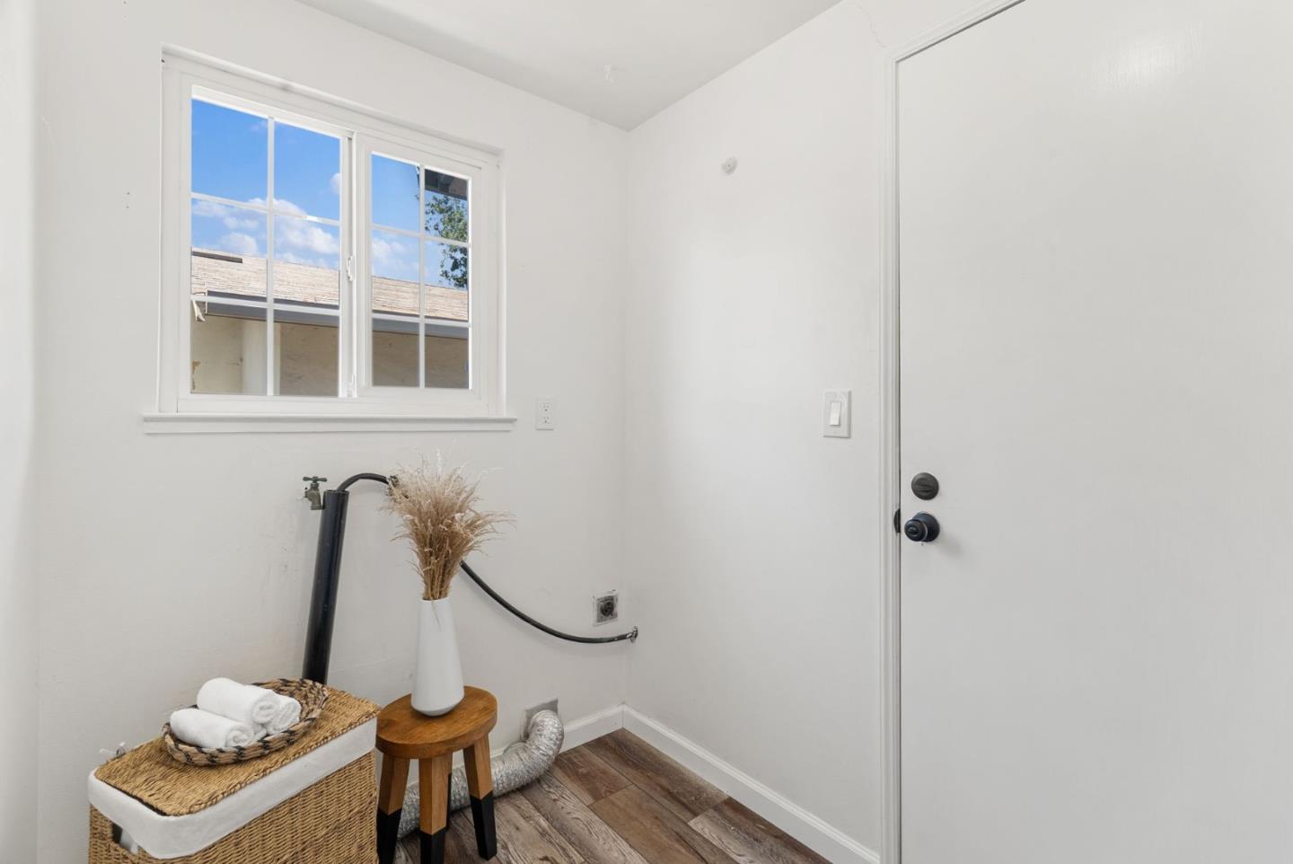 Detail Gallery Image 31 of 58 For 1584 Sonoma Dr, Milpitas,  CA 95035 - 4 Beds | 2 Baths