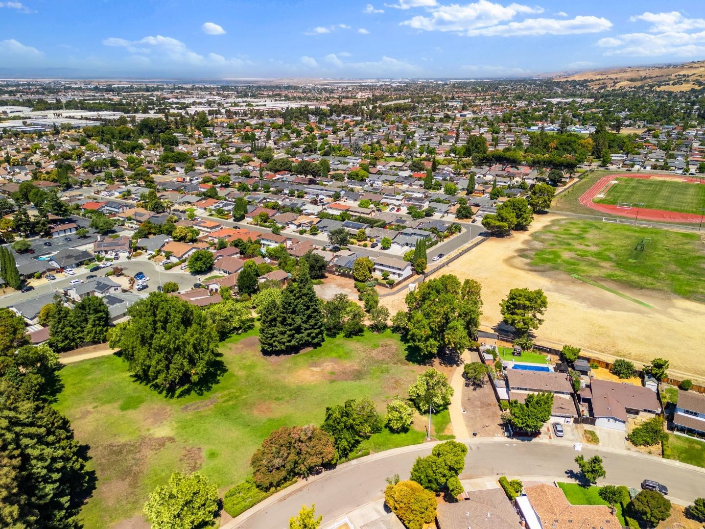 Detail Gallery Image 43 of 58 For 1584 Sonoma Dr, Milpitas,  CA 95035 - 4 Beds | 2 Baths
