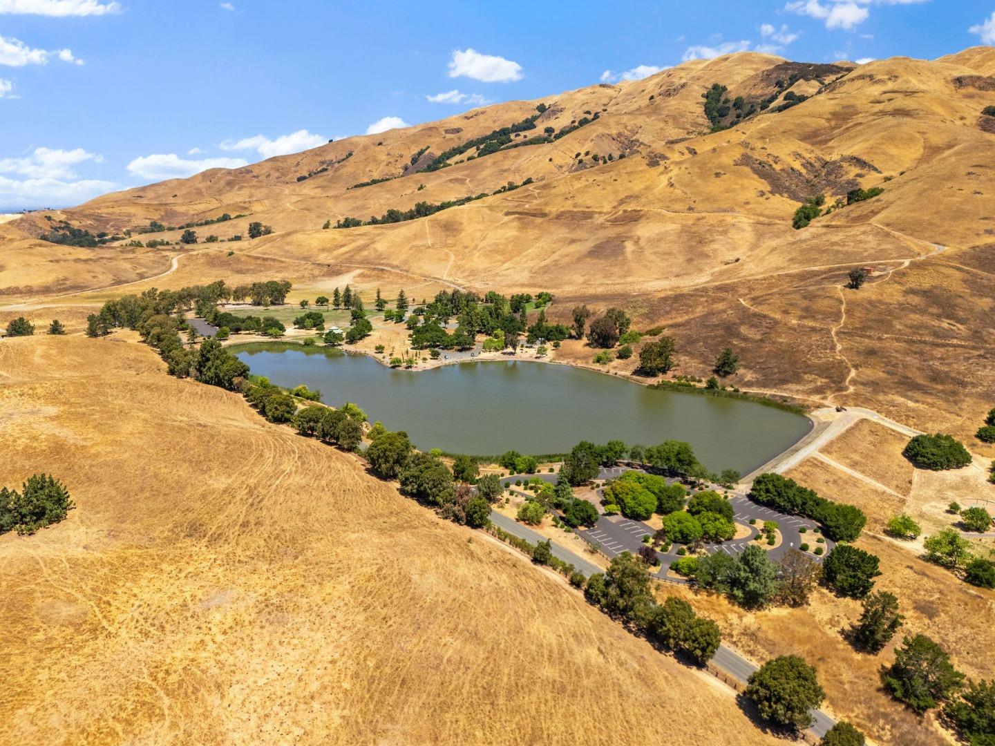 Detail Gallery Image 56 of 58 For 1584 Sonoma Dr, Milpitas,  CA 95035 - 4 Beds | 2 Baths