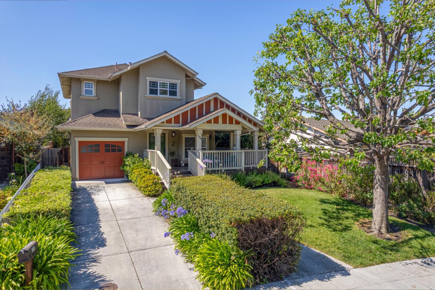 Detail Gallery Image 1 of 27 For 1951 Plymouth, Mountain View,  CA 94043 - 4 Beds | 3 Baths