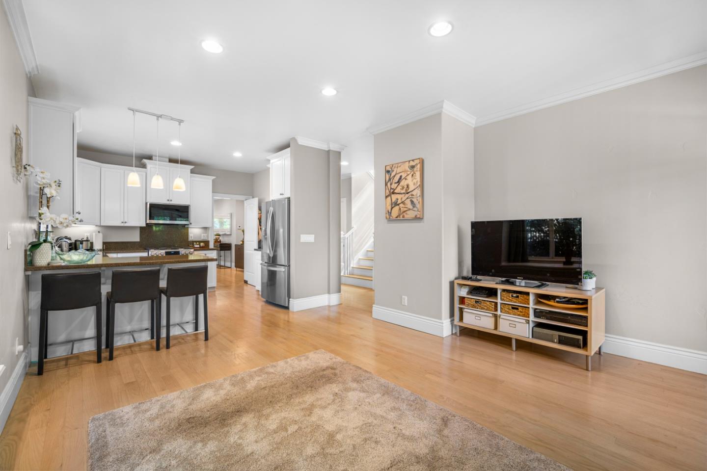 Detail Gallery Image 13 of 27 For 1951 Plymouth, Mountain View,  CA 94043 - 4 Beds | 3 Baths