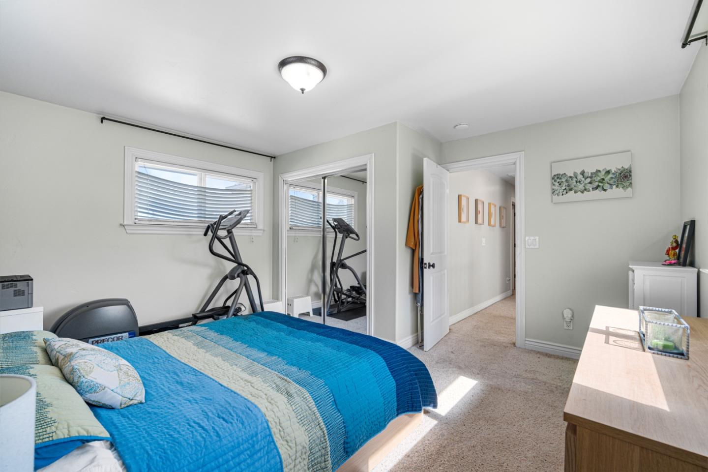 Detail Gallery Image 17 of 27 For 1951 Plymouth, Mountain View,  CA 94043 - 4 Beds | 3 Baths