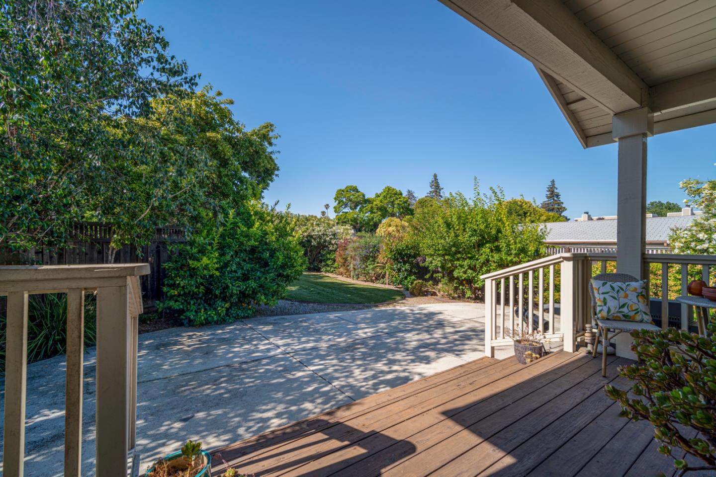 Detail Gallery Image 24 of 27 For 1951 Plymouth, Mountain View,  CA 94043 - 4 Beds | 3 Baths