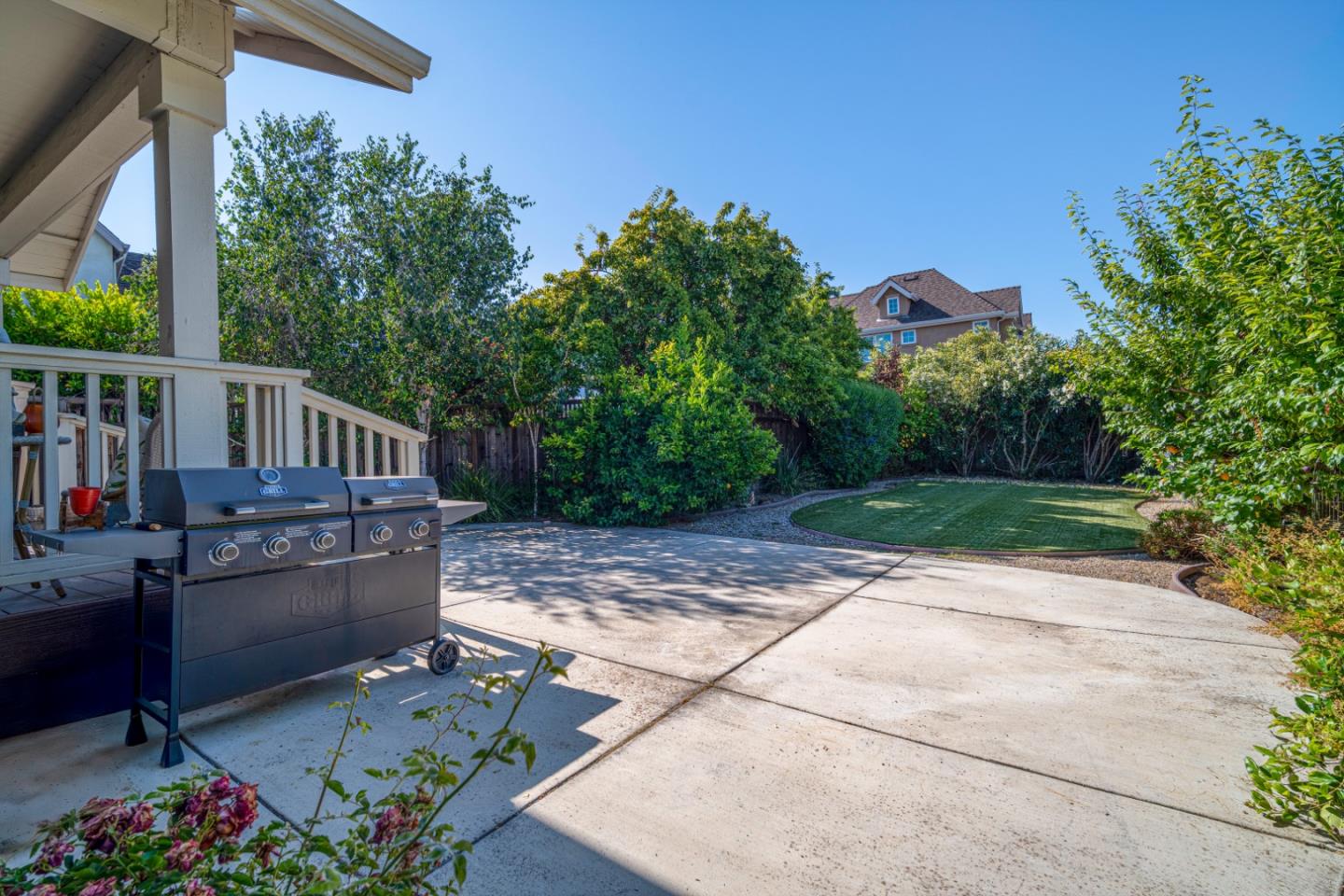 Detail Gallery Image 25 of 27 For 1951 Plymouth, Mountain View,  CA 94043 - 4 Beds | 3 Baths