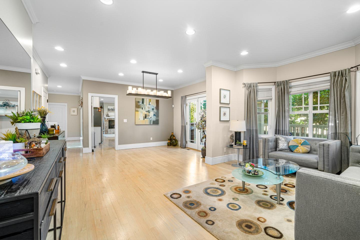 Detail Gallery Image 7 of 27 For 1951 Plymouth, Mountain View,  CA 94043 - 4 Beds | 3 Baths