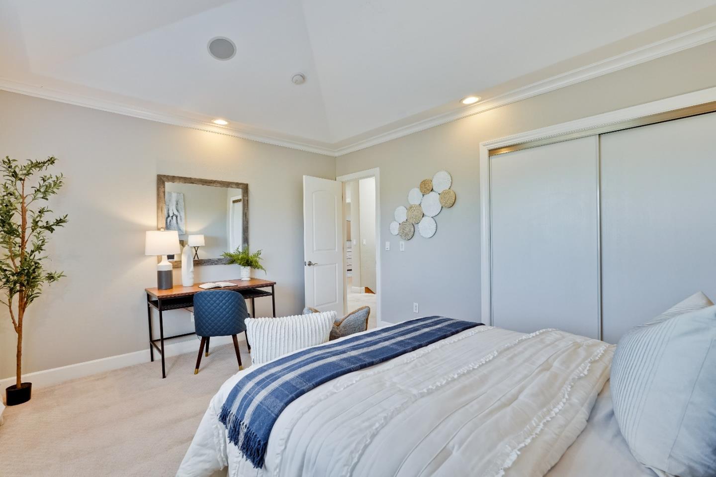 Detail Gallery Image 15 of 31 For 4285 Kirk Rd, San Jose,  CA 95124 - 4 Beds | 2 Baths
