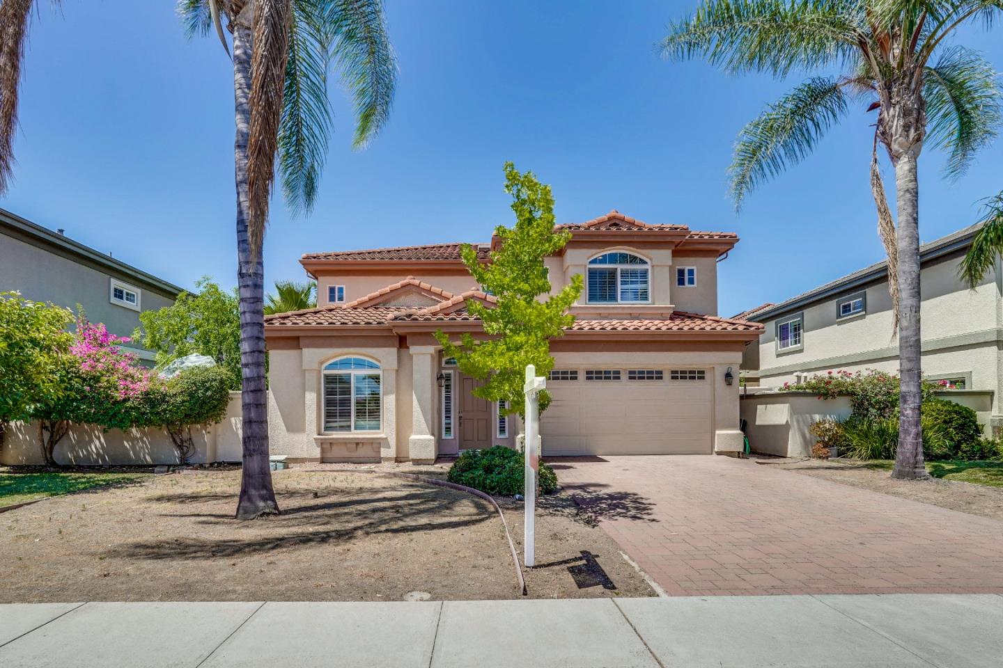 Detail Gallery Image 2 of 31 For 4285 Kirk Rd, San Jose,  CA 95124 - 4 Beds | 2 Baths