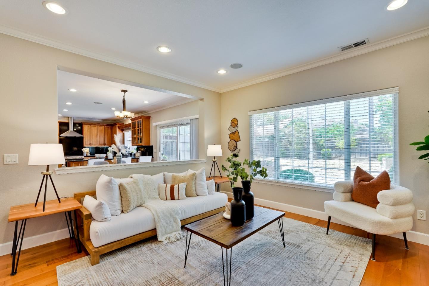 Detail Gallery Image 5 of 31 For 4285 Kirk Rd, San Jose,  CA 95124 - 4 Beds | 2 Baths