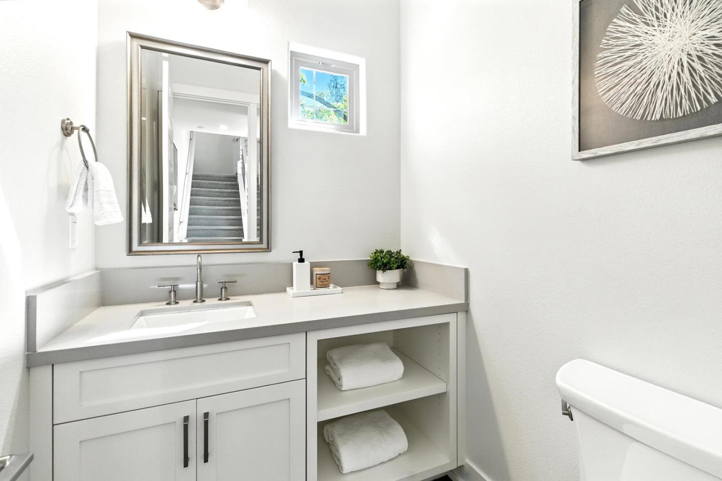 Detail Gallery Image 24 of 53 For 2014 W Middlefield Rd, Mountain View,  CA 94043 - 2 Beds | 2/1 Baths