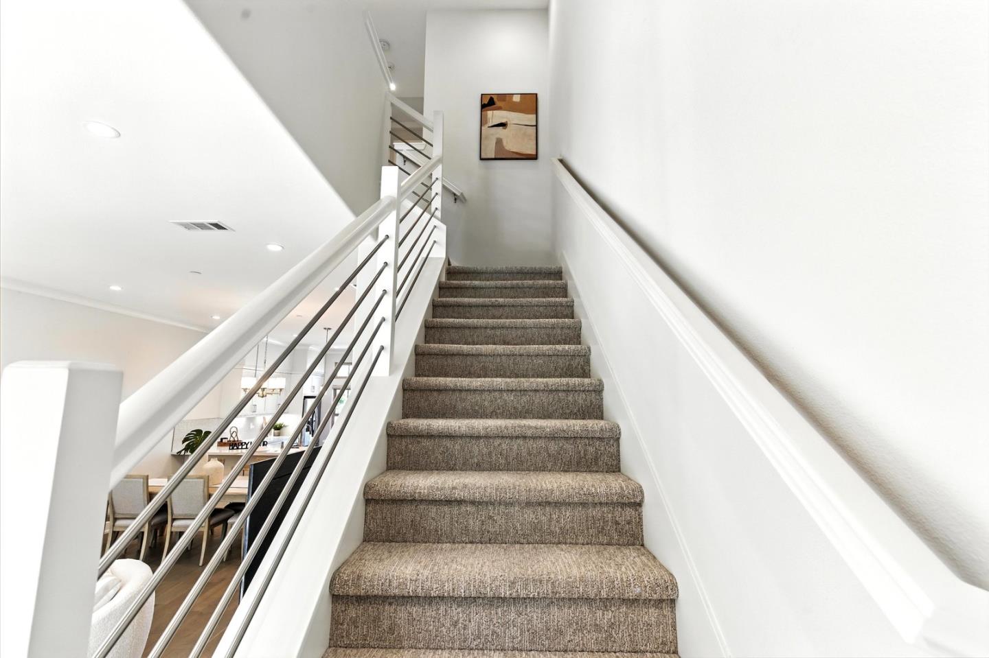 Detail Gallery Image 25 of 53 For 2014 W Middlefield Rd, Mountain View,  CA 94043 - 2 Beds | 2/1 Baths