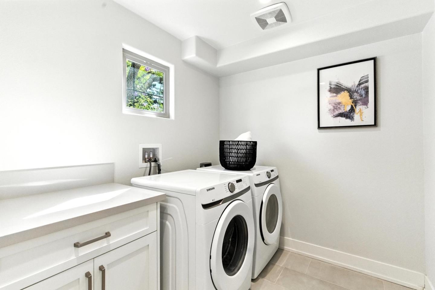 Detail Gallery Image 38 of 53 For 2014 W Middlefield Rd, Mountain View,  CA 94043 - 2 Beds | 2/1 Baths
