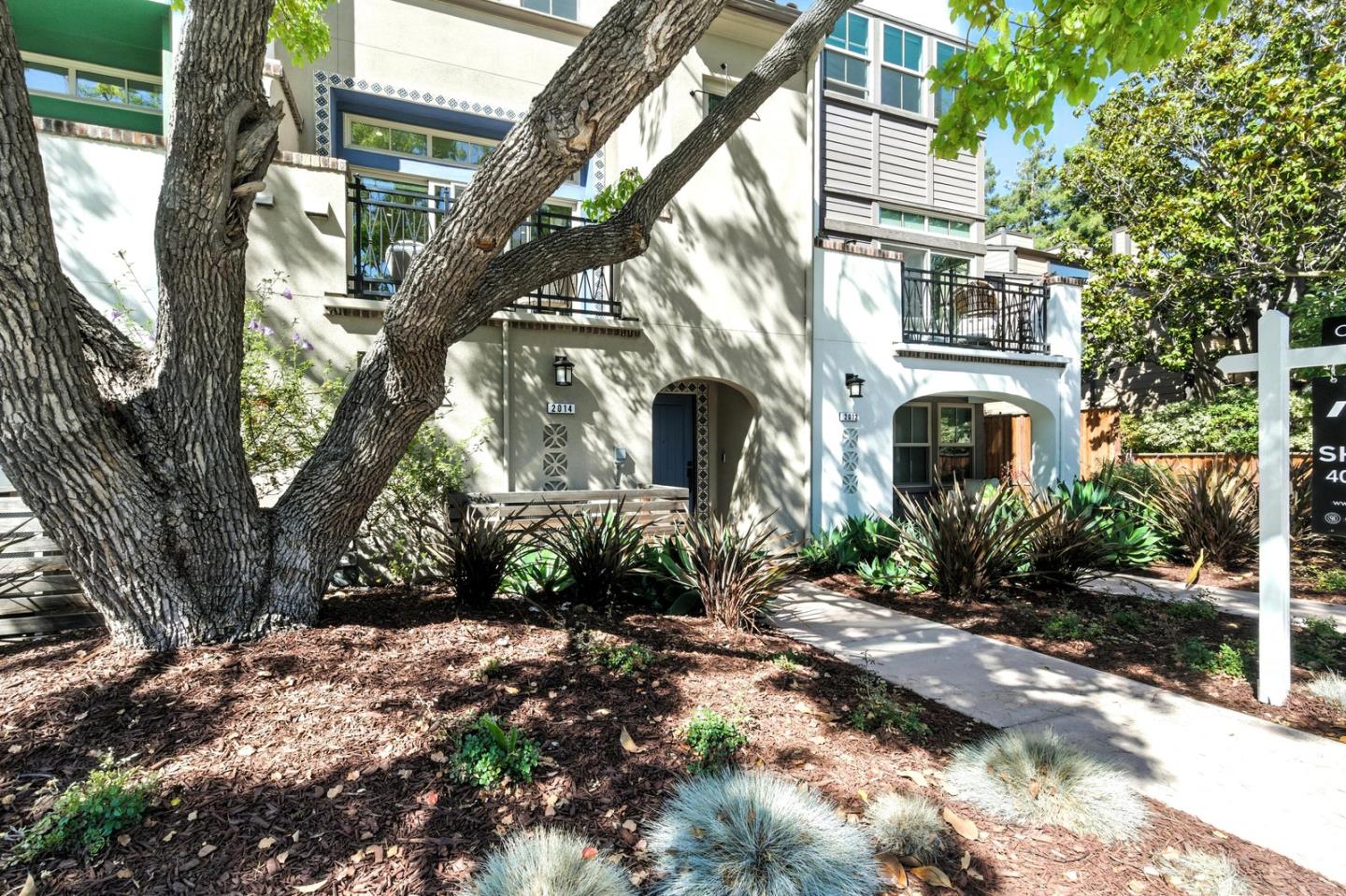 Detail Gallery Image 40 of 53 For 2014 W Middlefield Rd, Mountain View,  CA 94043 - 2 Beds | 2/1 Baths