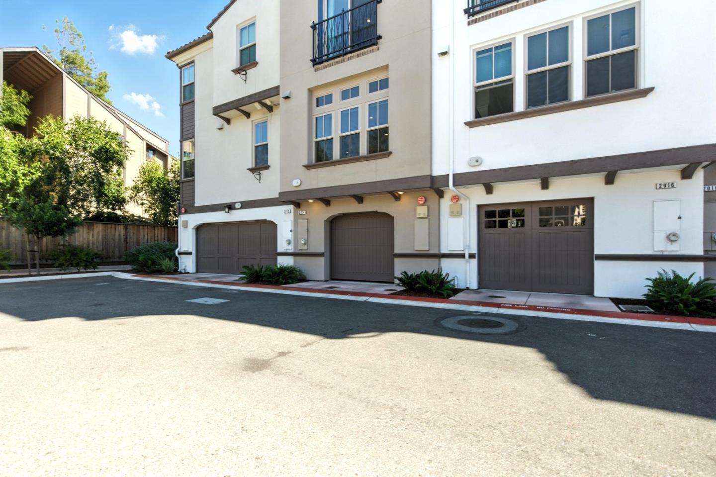 Detail Gallery Image 44 of 53 For 2014 W Middlefield Rd, Mountain View,  CA 94043 - 2 Beds | 2/1 Baths