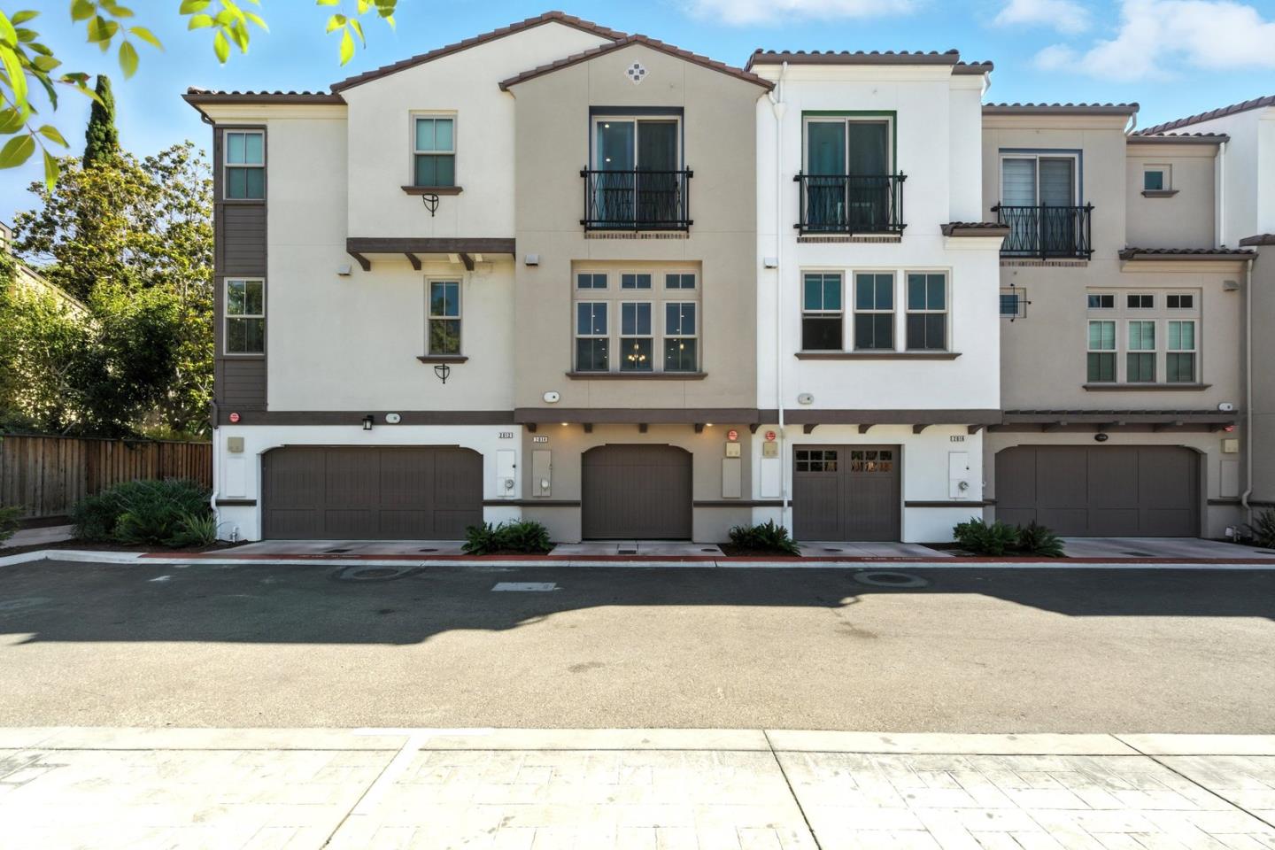 Detail Gallery Image 47 of 53 For 2014 W Middlefield Rd, Mountain View,  CA 94043 - 2 Beds | 2/1 Baths