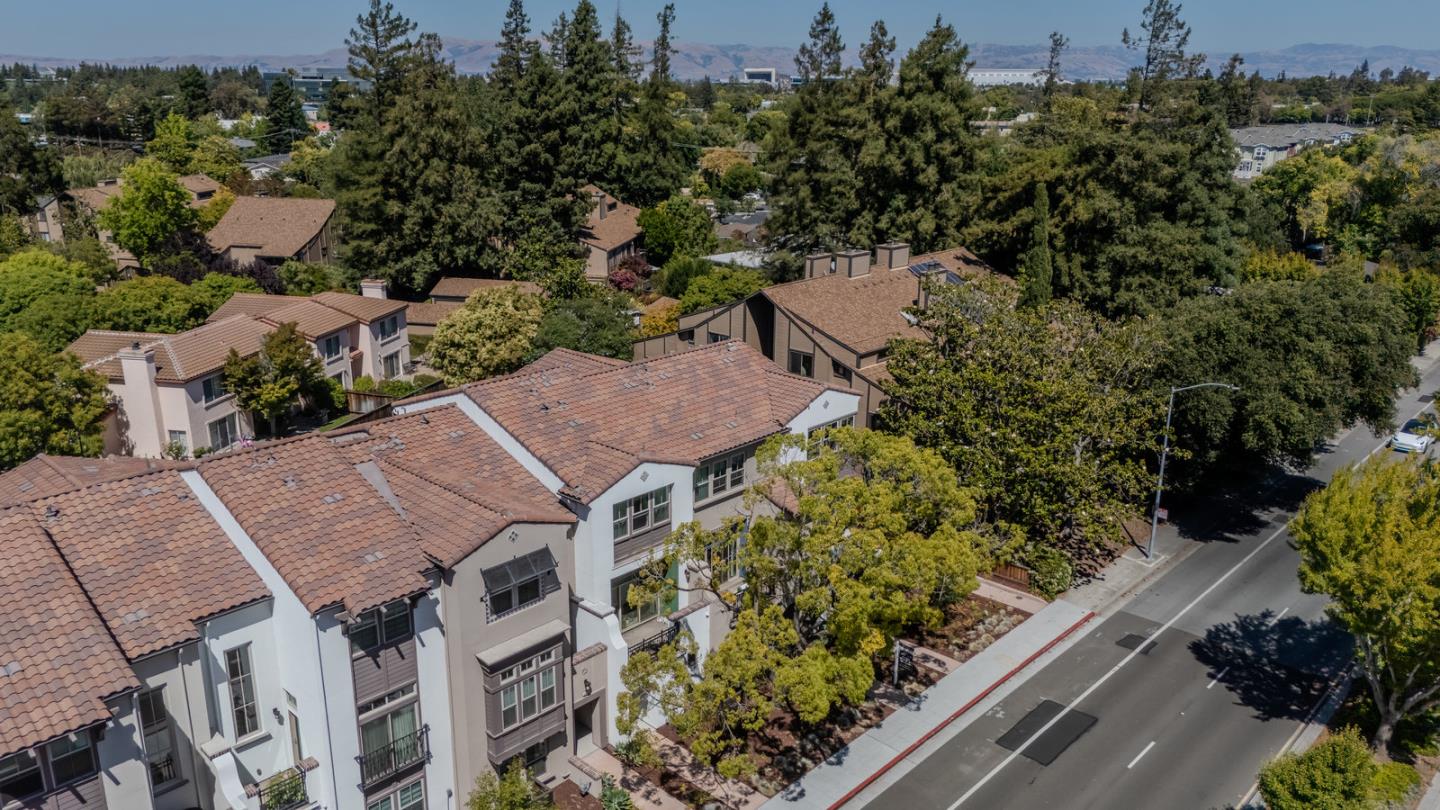 Detail Gallery Image 50 of 53 For 2014 W Middlefield Rd, Mountain View,  CA 94043 - 2 Beds | 2/1 Baths