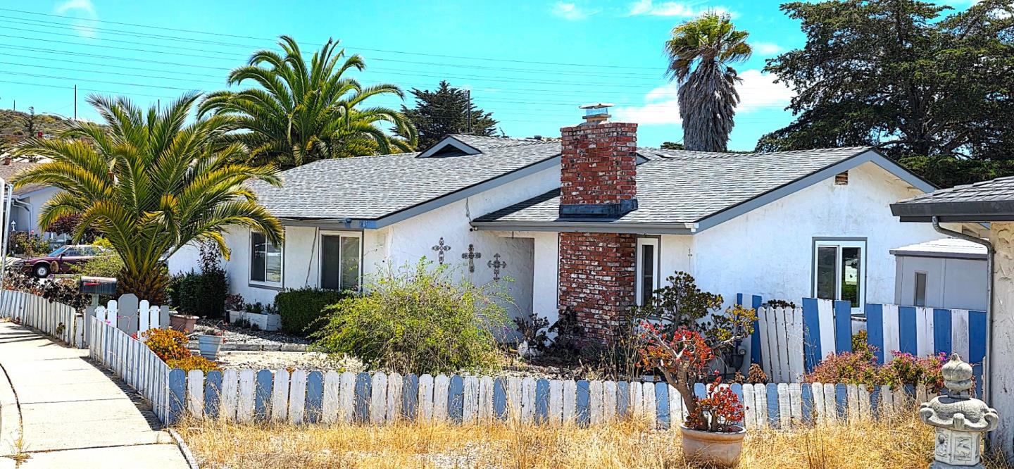 Detail Gallery Image 14 of 30 For 1605 Marietta St, Seaside,  CA 93955 - 4 Beds | 2 Baths