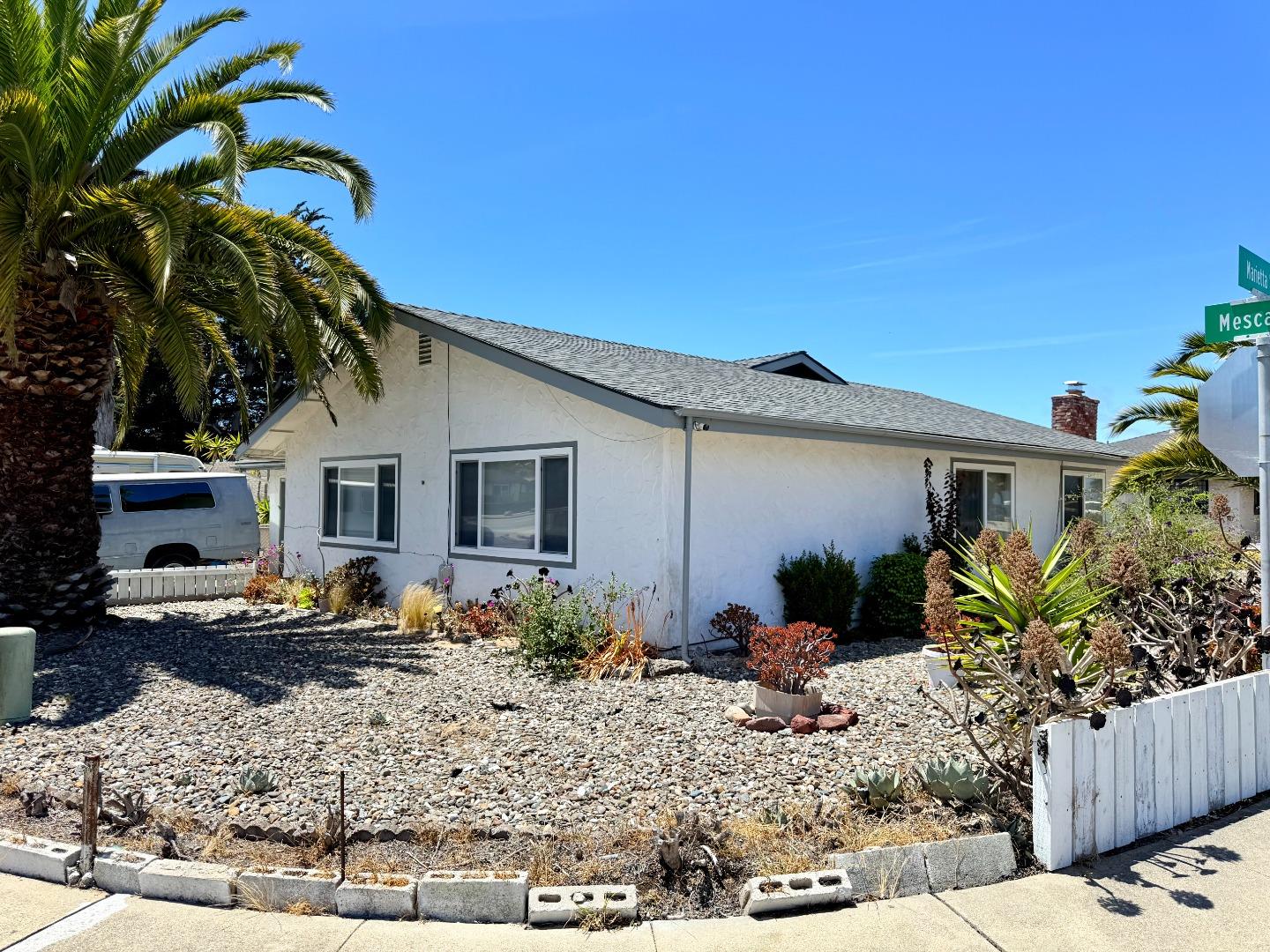 Detail Gallery Image 3 of 30 For 1605 Marietta St, Seaside,  CA 93955 - 4 Beds | 2 Baths