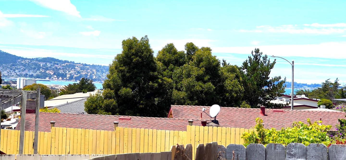 Detail Gallery Image 6 of 30 For 1605 Marietta St, Seaside,  CA 93955 - 4 Beds | 2 Baths