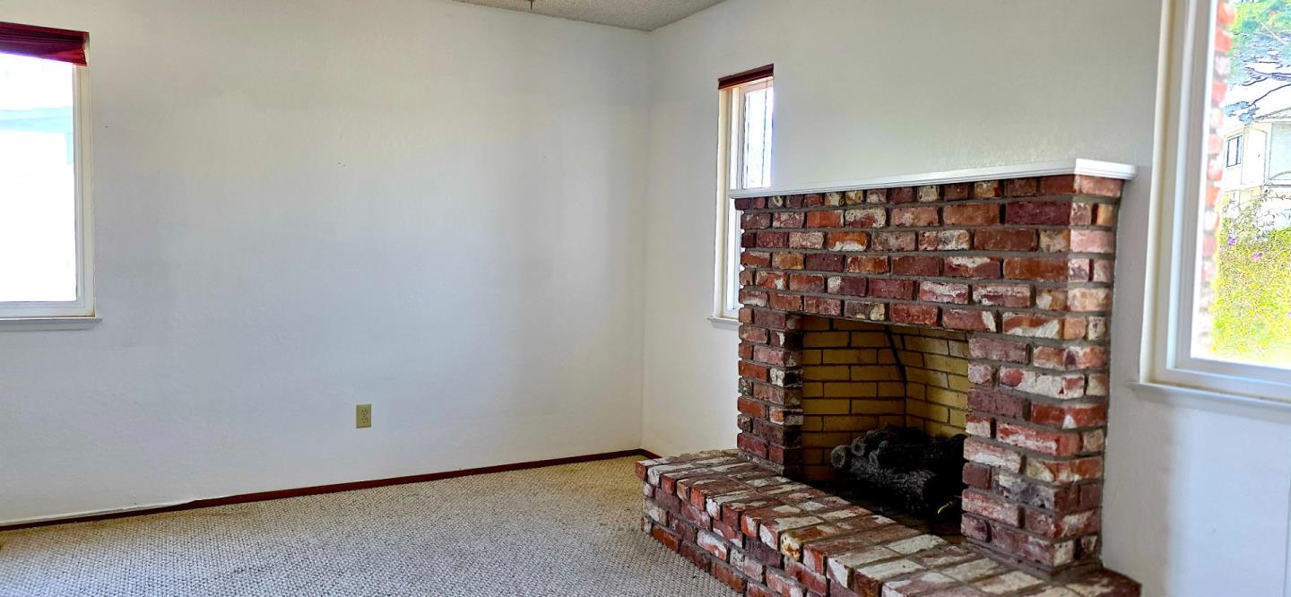 Detail Gallery Image 7 of 30 For 1605 Marietta St, Seaside,  CA 93955 - 4 Beds | 2 Baths
