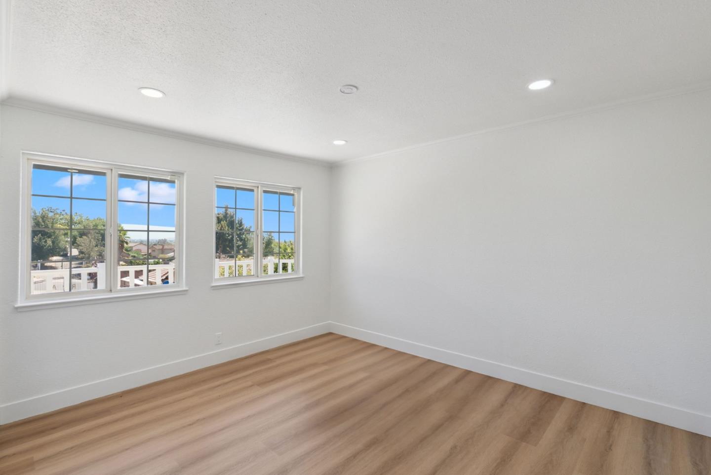 Detail Gallery Image 31 of 76 For 3532 Boeger Ln, San Jose,  CA 95148 - 5 Beds | 2/2 Baths