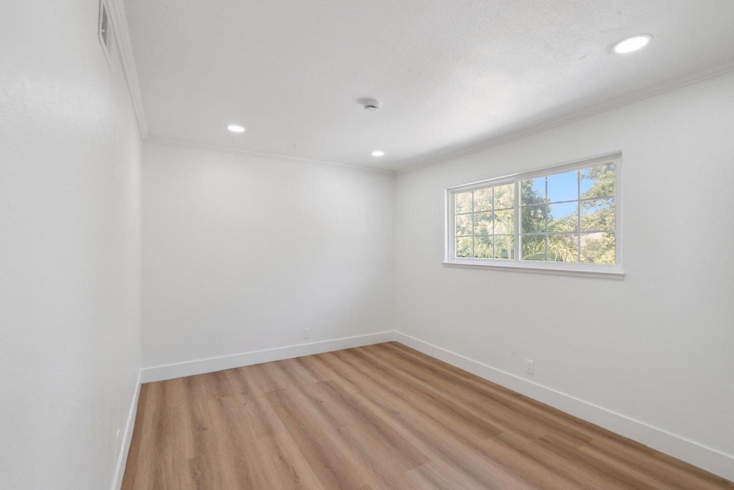 Detail Gallery Image 33 of 76 For 3532 Boeger Ln, San Jose,  CA 95148 - 5 Beds | 2/2 Baths