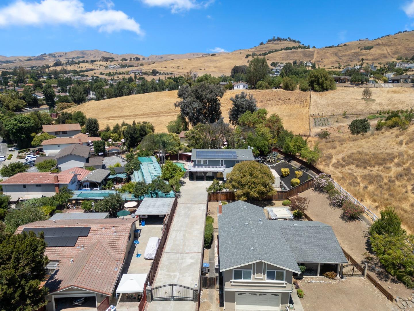 Detail Gallery Image 64 of 76 For 3532 Boeger Ln, San Jose,  CA 95148 - 5 Beds | 2/2 Baths