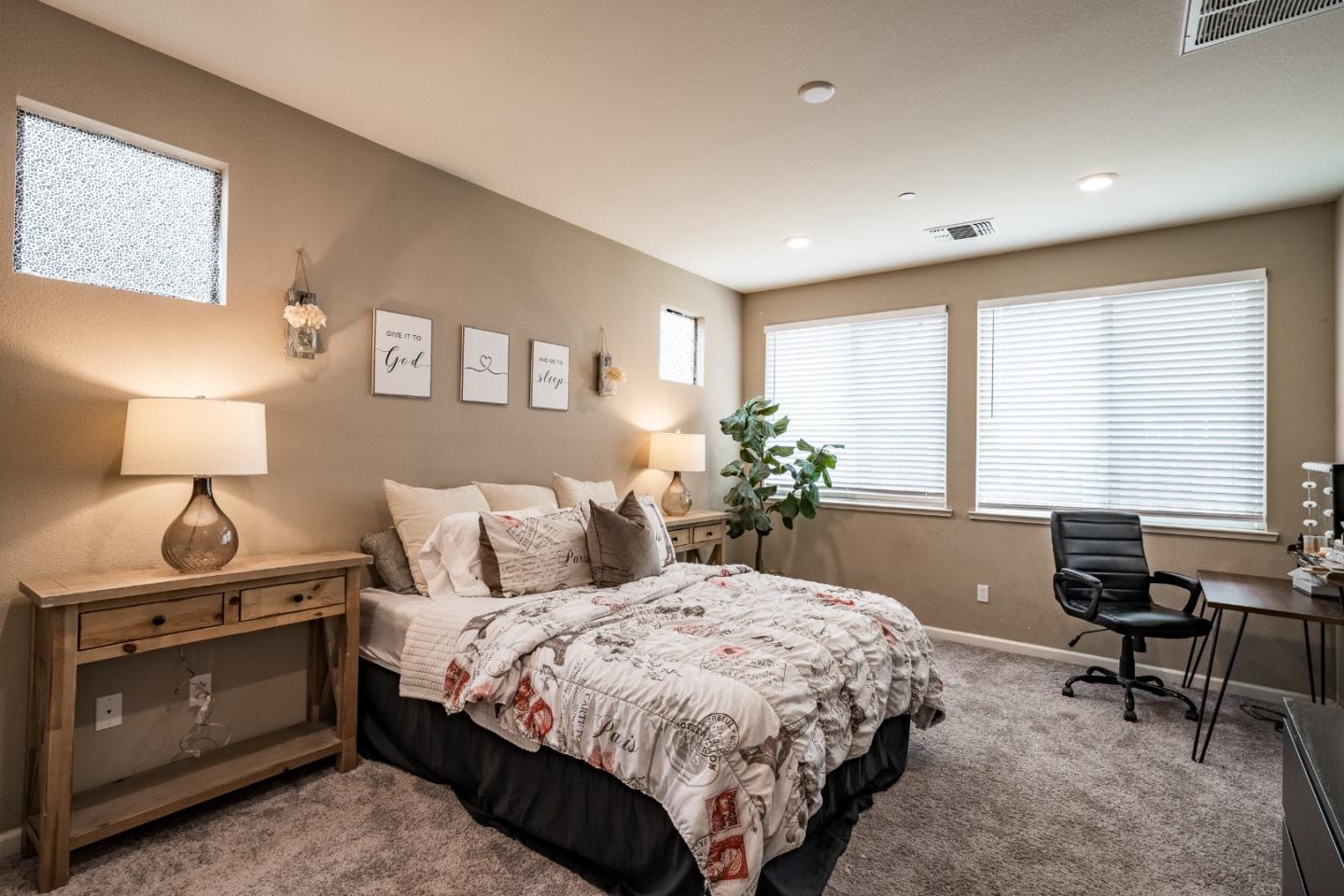 Detail Gallery Image 10 of 11 For 1248 Trask Dr, Hollister,  CA 95023 - 3 Beds | 2 Baths