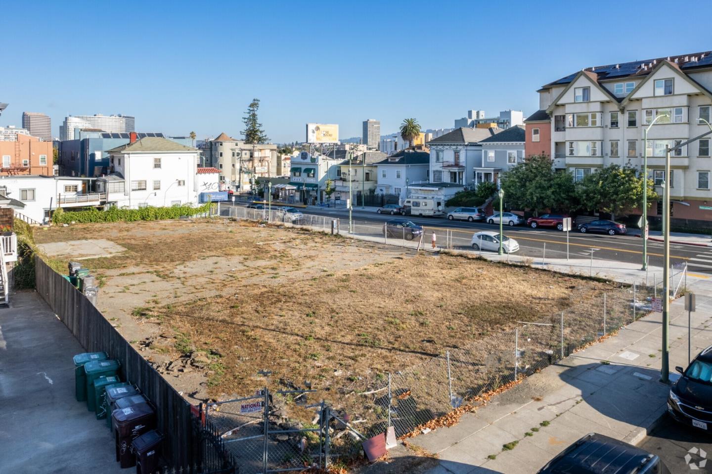 Detail Gallery Image 7 of 11 For 229 International Blvd, Oakland,  CA 94606 - – Beds | – Baths