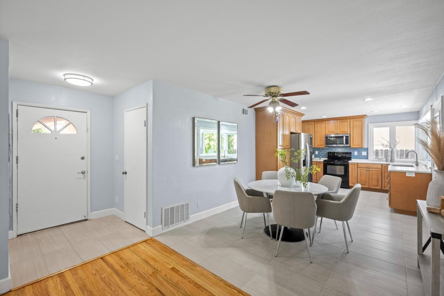 Detail Gallery Image 11 of 48 For 5898 Ettersberg, San Jose,  CA 95123 - 3 Beds | 2 Baths