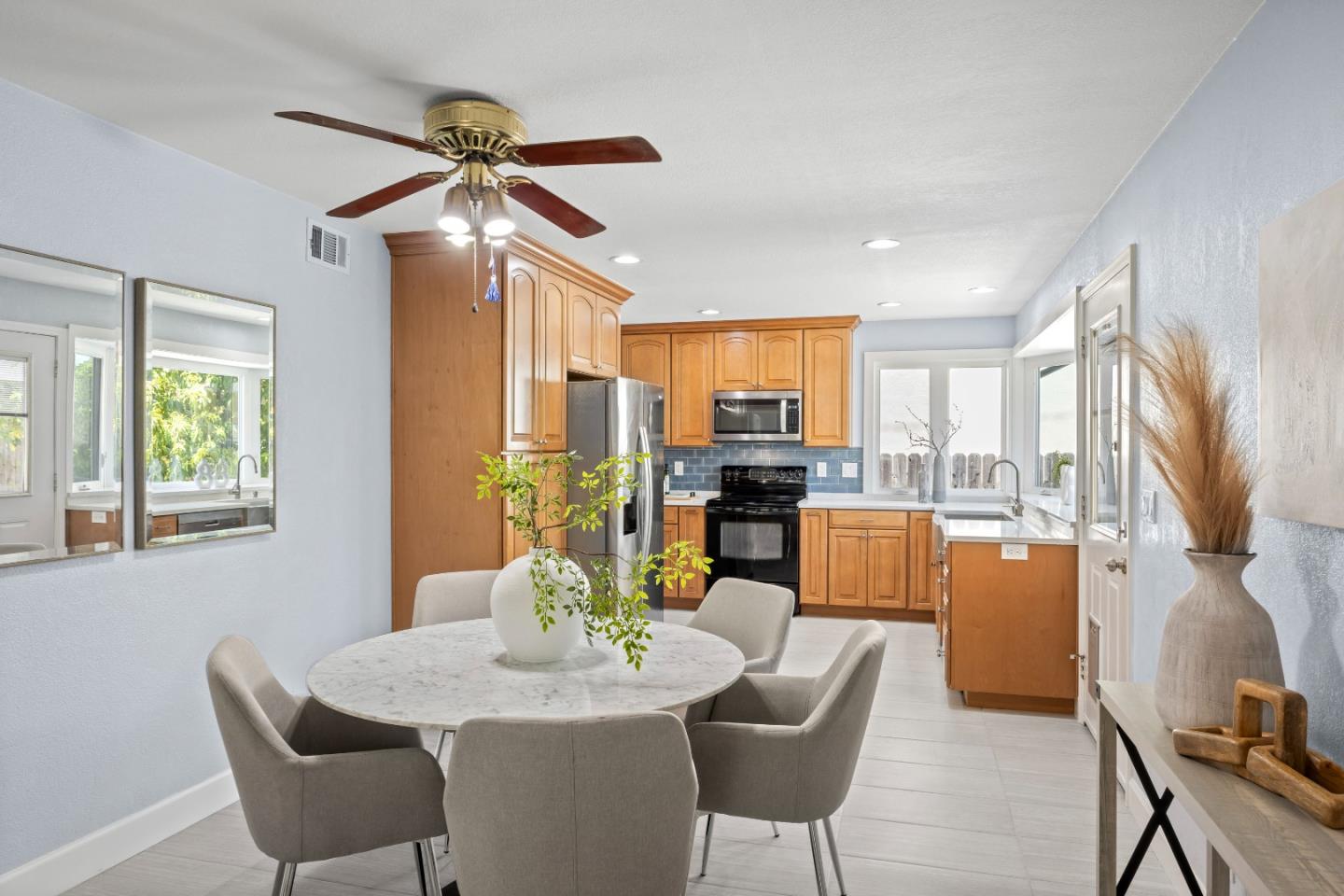 Detail Gallery Image 12 of 48 For 5898 Ettersberg, San Jose,  CA 95123 - 3 Beds | 2 Baths