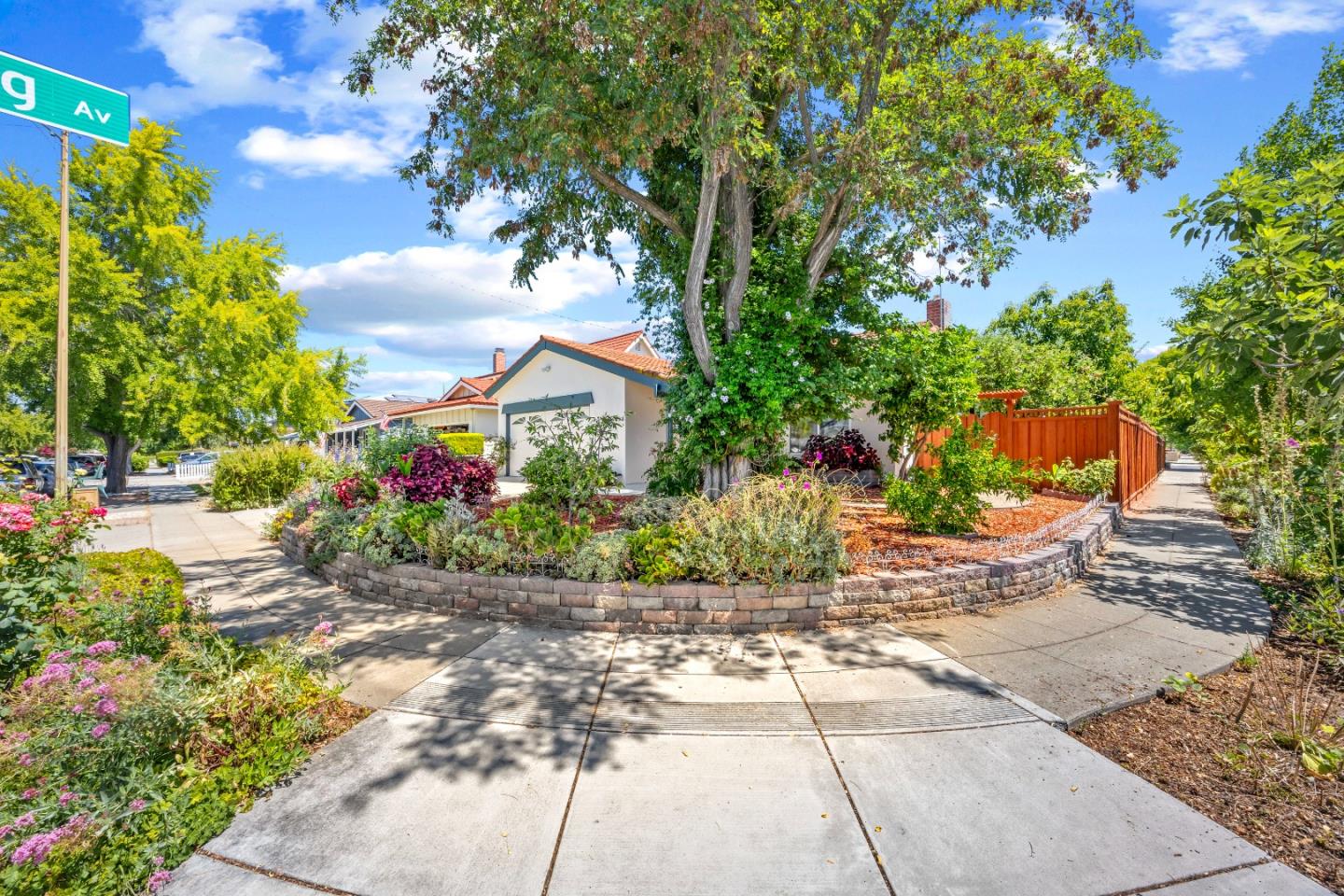 Detail Gallery Image 3 of 48 For 5898 Ettersberg, San Jose,  CA 95123 - 3 Beds | 2 Baths